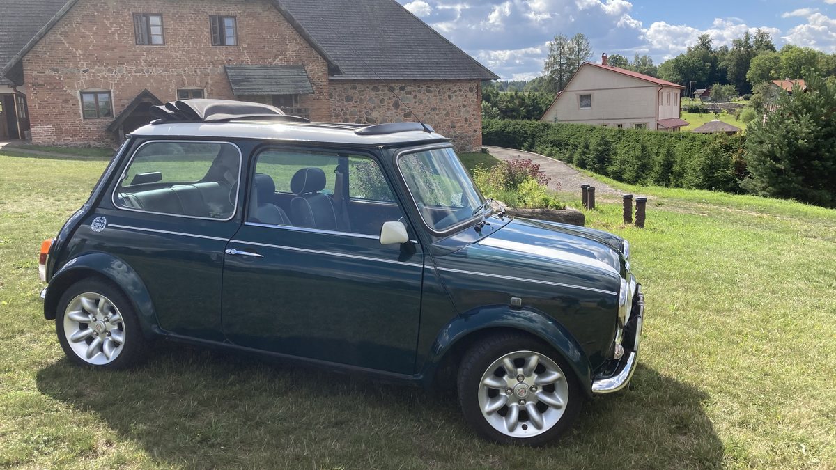 Multicolour Mini 1998 Mini Classic Multicolour Manual, 4 speed Right Hand Drive in Võru ...