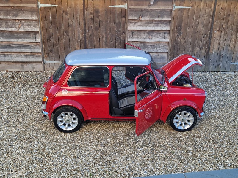 Outstanding Mini Cooper Sport 50O on Just 22400 Miles!