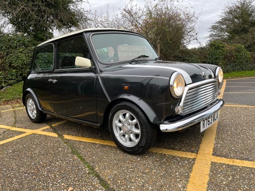1998 Rover Mini Cooper. Charcoal Grey. Low mileage. A vendre