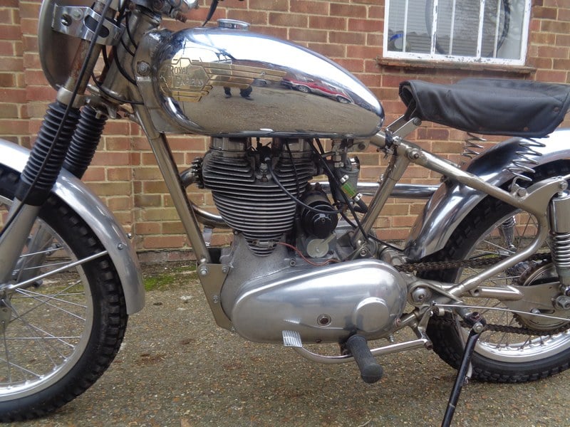 1954 Royal Enfield factory 500 compertition Silver Manual, speed