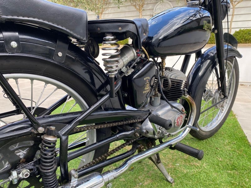 Rapid Classics: Eine Suche. Alle Oldtimer. 17 » Rapid Classics: Eine Suche. Alle Oldtimer. 1954 Royal Enfield 150cc Ensign