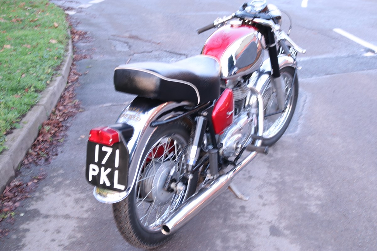 1961 Royal Enfield Crusader Röd i Storbritannien - Till salu | Car ...