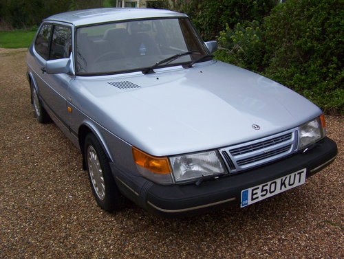 Classic Saab 900 2 Door Coupe.1988.Limited Edition For Sale