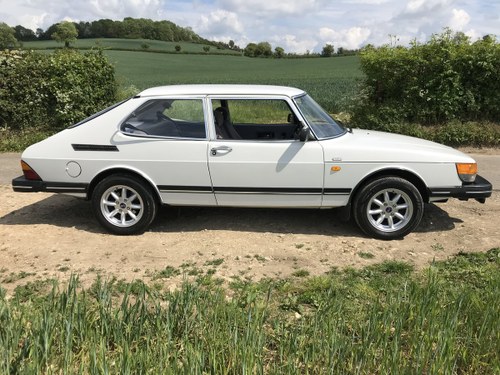 1986 Super condition Saab 900 Auto- only 43k miles! SOLD