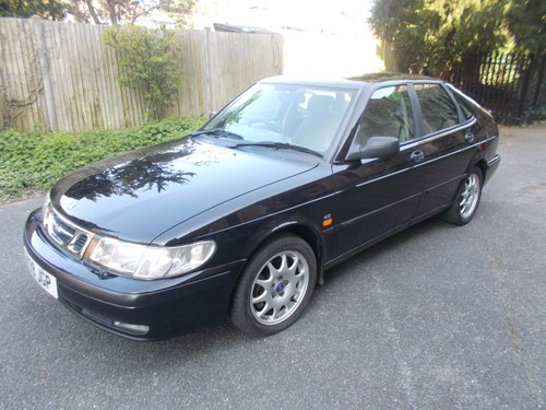 1998 Saab 9-3 2.0.i SE AUTOMATIC  BLACK A1  CONDITION  In vendita
