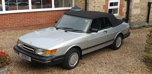1990 Saab 900i 16v Convertible, 30,000 miles. 1 family owned. In vendita