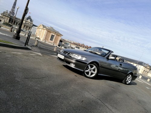 2001 Saab 9-3 Cabriolet limited edition Leica For Sale by Auction