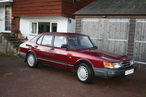 Saab Classic 900 SE, 1993, Manual, 5 door SOLD