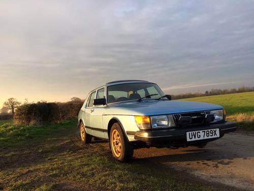 1981 Saab 900 GLE Gold Special Edition - only one left? In vendita