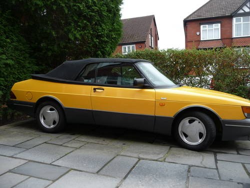 1992 Saab 900 T16s convertible SOLD