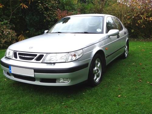 2000 REDUCED lovely 1 owner 52k Saab 9-5 2.3t SE Auto In vendita