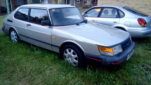 1991 Classic Silver Saab 900i 3 door For Sale SOLD