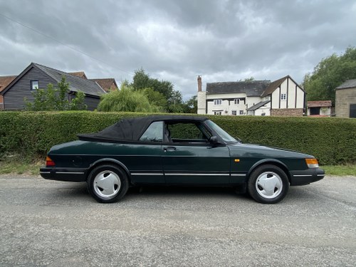 1993 Saab 900 Convertible -last of the classic Saabs For Sale