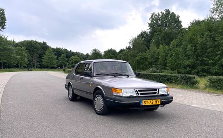 Picture of Stunning Saab 900 sunroof 67.825 km and full history!