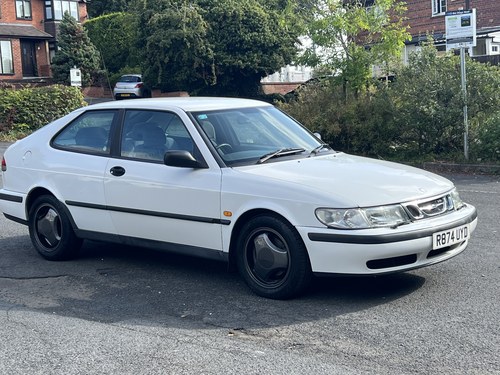 1998 Saab 9-3 2.0i Exceptional For Sale