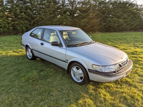 1995 Saab 900 2.0 Turbo SE 3dr 2 owners from new and low mileage SOLD