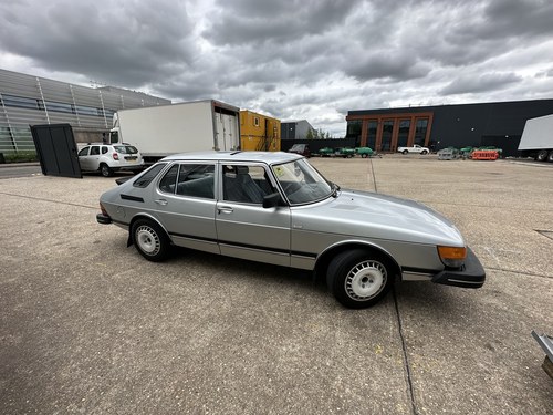 1983 Saab 900 Gls