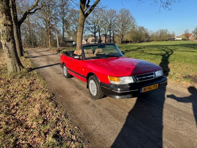 1990 Saab 900 - 1 1990 Saab 900 - 1
