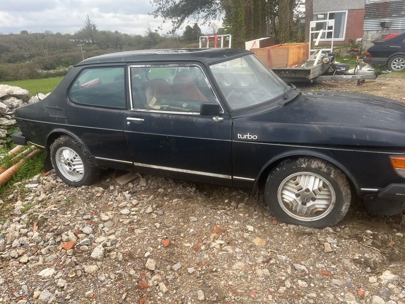 Rapid Classics: Eine Suche. Alle Oldtimer. 24 » Rapid Classics: Eine Suche. Alle Oldtimer. 1980 Saab 99
