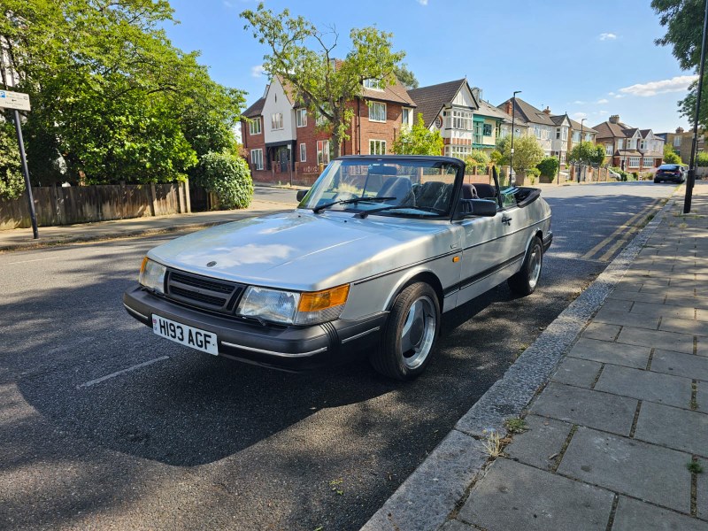 1990 Saab 900 - 1 1990 Saab 900 - 1