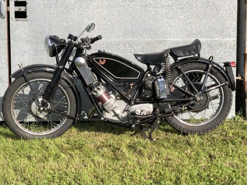 Lot 7 - A 1948 Scott Flying Squirrel - 02/2/2020 For Sale by Auction