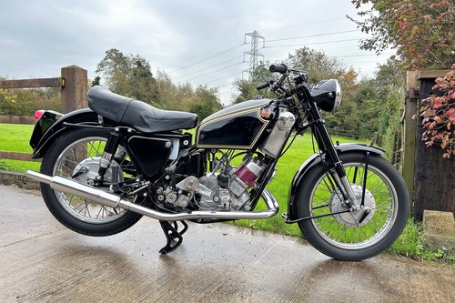 1957 Scott Flying Red Squirrel En Venta por Subasta
