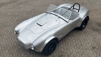 Shelby Cobra Replica