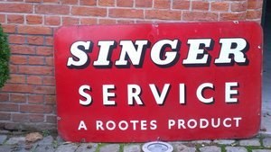 1950 Original and very rare enamel SINGER sign For Sale