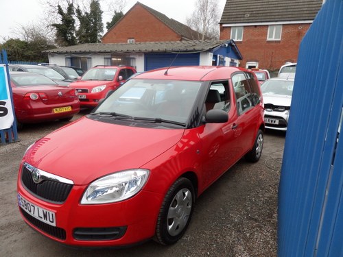 31,000 MILES RED ROOMSTER 2007 REG IN RED SMART LOOKER For Sale