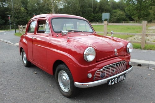 1957 Standard 8 VENDU
