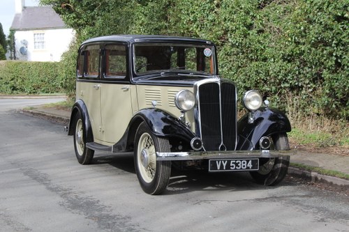 1934 Standard 12 Deluxe Saloon - Show Standard For Sale