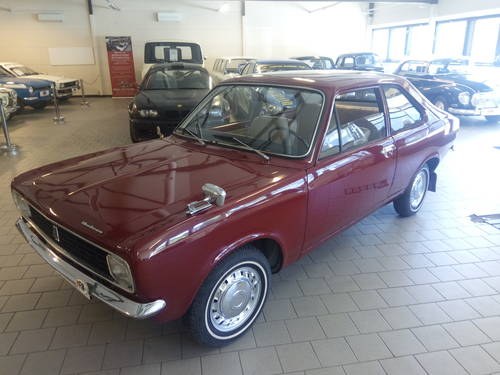Fantastic original condition 2 door 1974 Sunbeam Avenger. VENDUTO