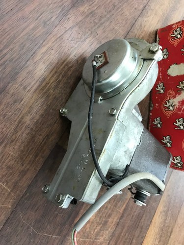 1966 New (NOS) Wiper motor Lucas 6WA For Sale