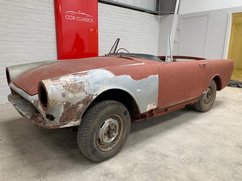 1967 Sunbeam Alpine restoration project very solid structure For Sale