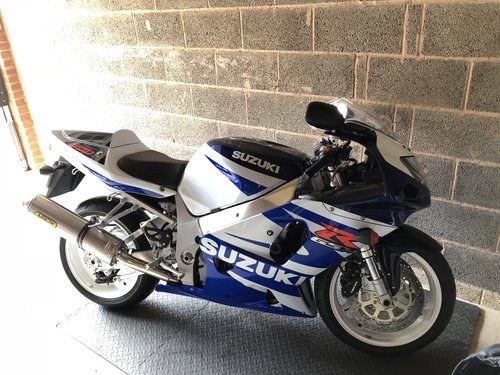 Suzuki GSXR 750. 2002. Mint. Low miles. A vendre