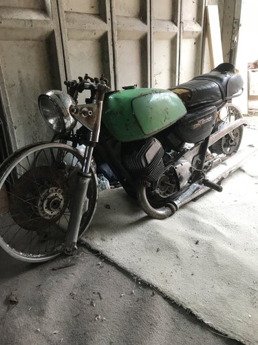1975 Suzuki gt500 restoration project Kaufen Bei