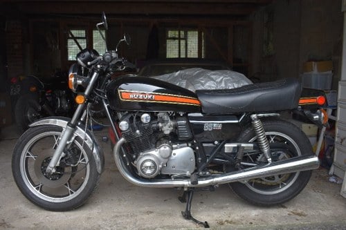 1978 Suzuki GS 1000, £2000 of receipts 05/10/2019 Te koop bij veiling