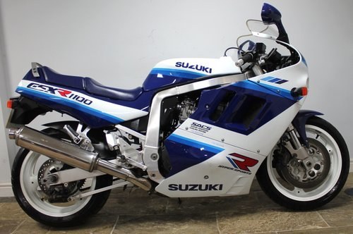 1990 Suzuki GSXR 1100 L DOHC 25,873 miles SUPERB  VENDUTO