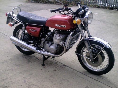 1974 Suzuki GT750 LOVELY OLD GIRL LOOKING FOR NEW HOME In vendita