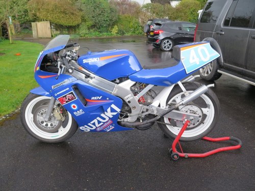 A 1988 Suzuki RGS250 VJ21 - 30/06/2021 For Sale by Auction