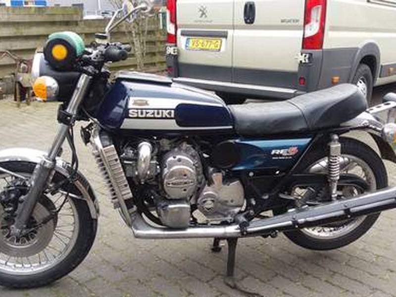 Suzuki RE 5