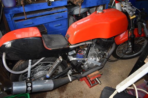 Lot 91 -  A 1979 Suzuki SP400 - 04/02/18 For Sale by Auction