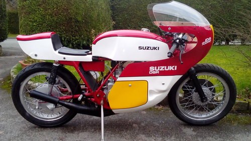 Suzuki T500 1969 Racer In vendita