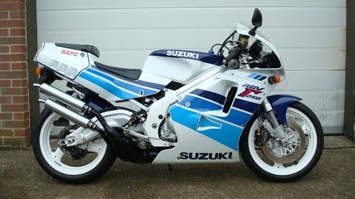 1992 Suzuki RGV250 M VJ22 1991-H **7501 MILES** VENDU