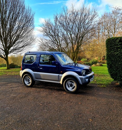 2004 Suzuki jimny mode! Blue/silver! 81k miles! A vendre