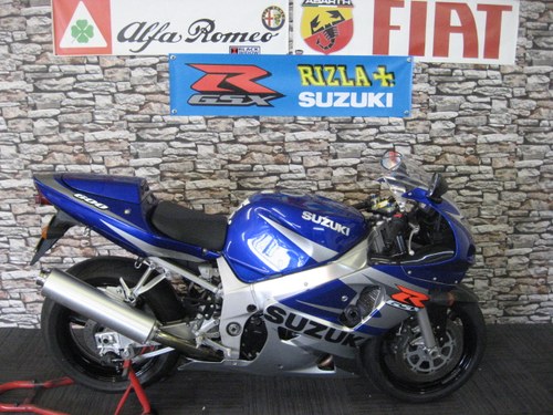 2002 02-reg Suzuki GSXR600 K2 in blue and silver metallc In vendita