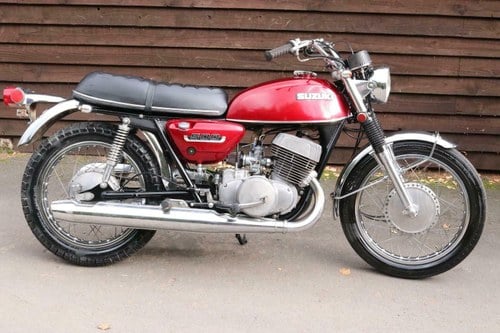 Suzuki T500 T 500 J Titan 1971 runs and rides and ready to e SOLD
