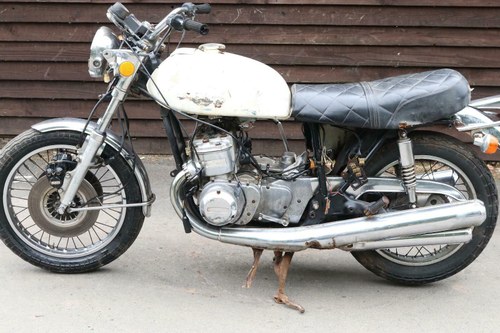 Suzuki GT750 GT 750 L Kettle 1973 US Barn Find Restoration P VERKAUFT