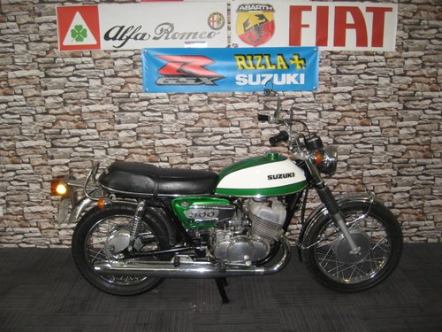 1972 L-reg Suzuki T500 2 Stroke finished in green and white For Sale