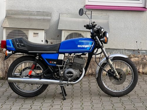 1981 Suzuki GT250 X7 unrestored SOLD